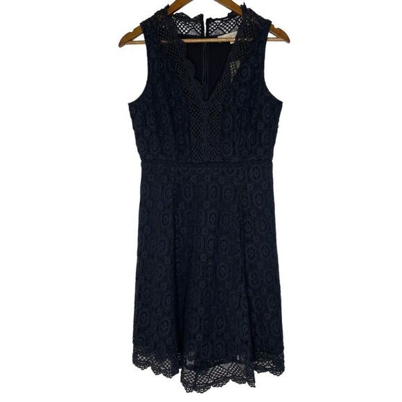 Loft Black Lace V-Neck Sleeveless Fitted Dress Size 2 Petite Women’s NEW - Picture 1 of 12